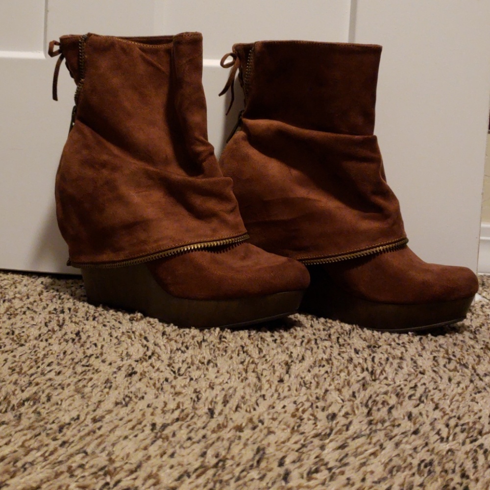Not rated wedge booties